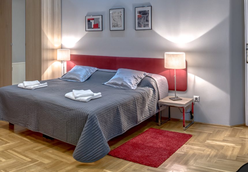 Kolor stitching | 18 pictures | Size: 4678 x 2924 | Lens: Standard | RMS: 129.29 | FOV: 122.83 x 76.79 ~ 1.21 | Projection: Spherical | Color: None |